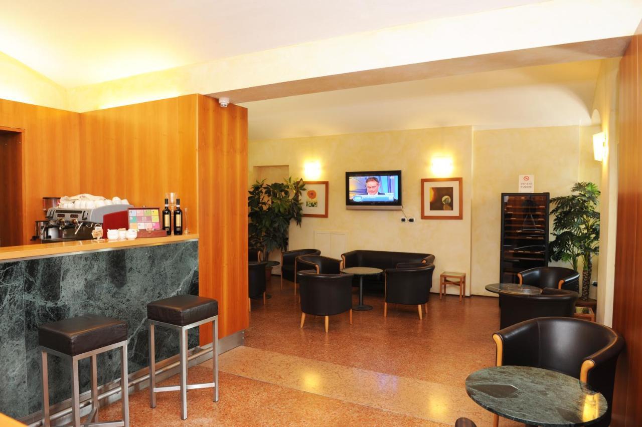 Dimora Del Barone Hotel Romagnano Sesia ภายนอก รูปภาพ