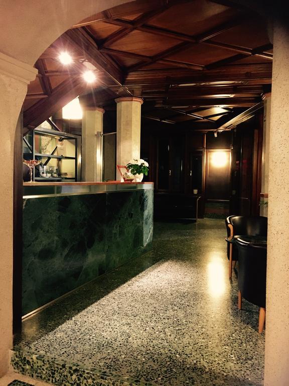 Dimora Del Barone Hotel Romagnano Sesia ภายนอก รูปภาพ